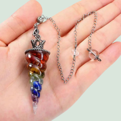 Pendule chakras main