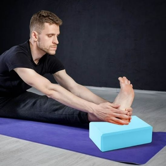 brique yoga pied bleu